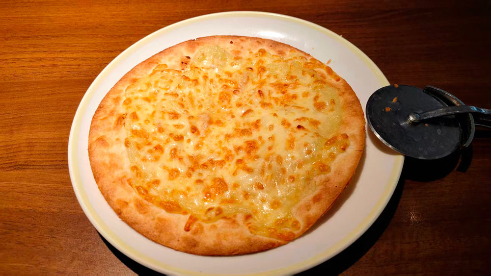 Saizeriya Durian Pizza